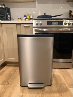 Kohler 13 gallon stainless steel step can
