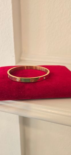 Brand New High Quality Rose Gold Plated Bangle Bracelet
