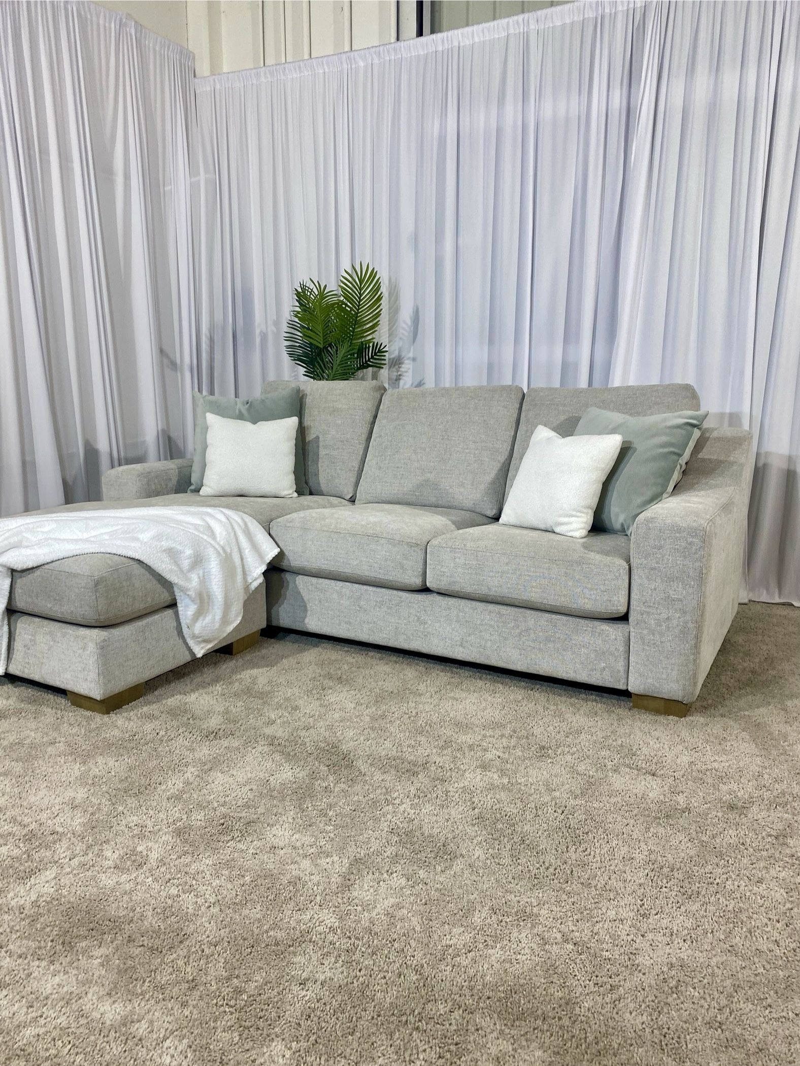 Thomasville Dillard Sofa with Reversible Chaise