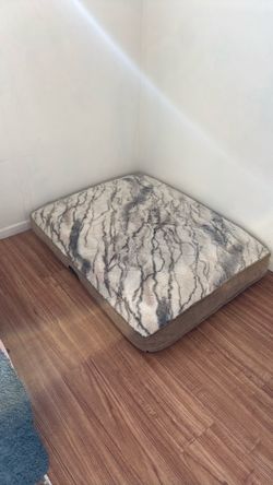 Dog Bed (L)