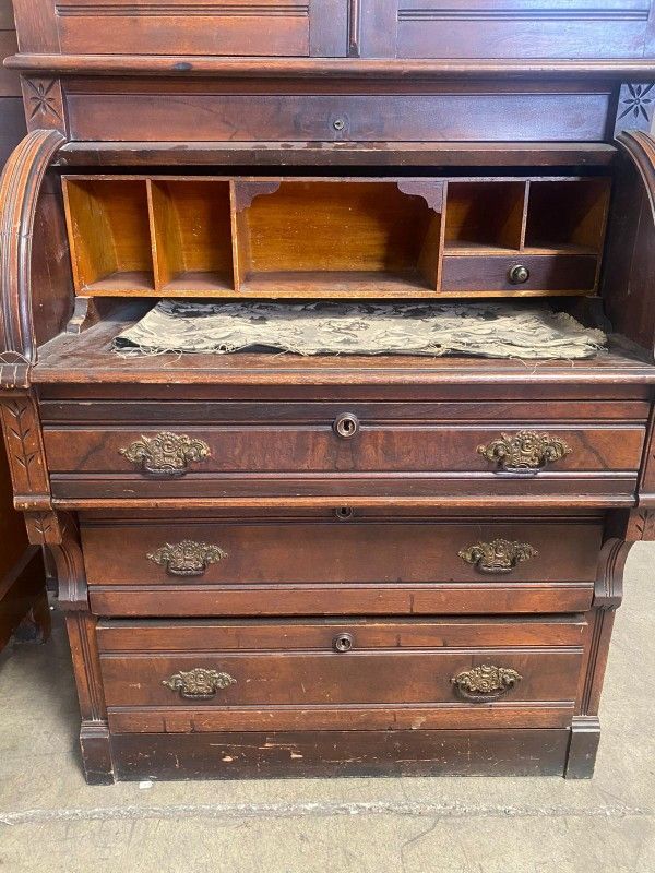 ANTIQUE VICTORIAN BURL WALNUT CYLINDER ROLL SECRETARY DESK.
