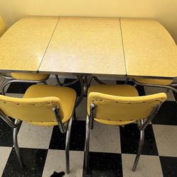 Vintage 50’s Table And Chairs