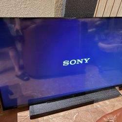 Working 60” Sony KDL-60R510A 1080p LED TV, 120Hz refresh rate, Motionflow XR 240