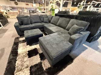 SECTIONAL WITH OTTOMAN