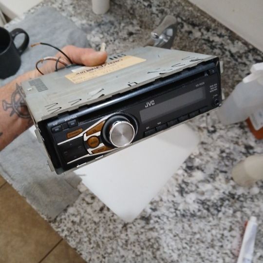 JVC KD-R320 for Sale in Phoenix, AZ - OfferUp