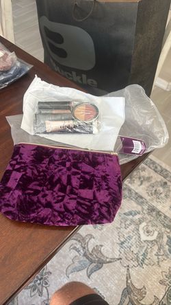 Ulta Beauty Fall Gift Set with Velvet Cosmetic Bag