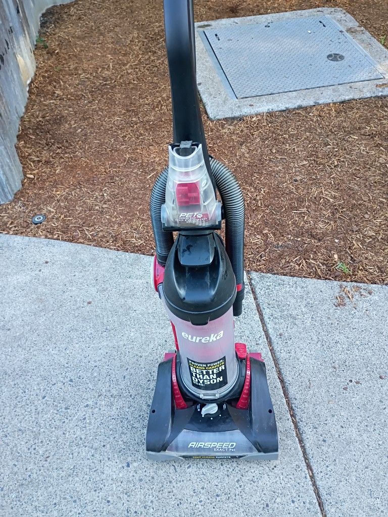 Eureka Airspeed Exact Pet Vacuum Cleaner