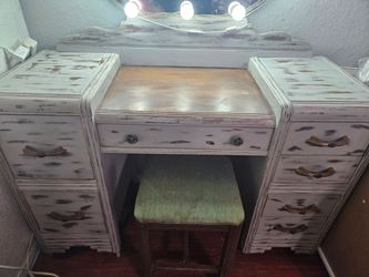 Vintage vanity