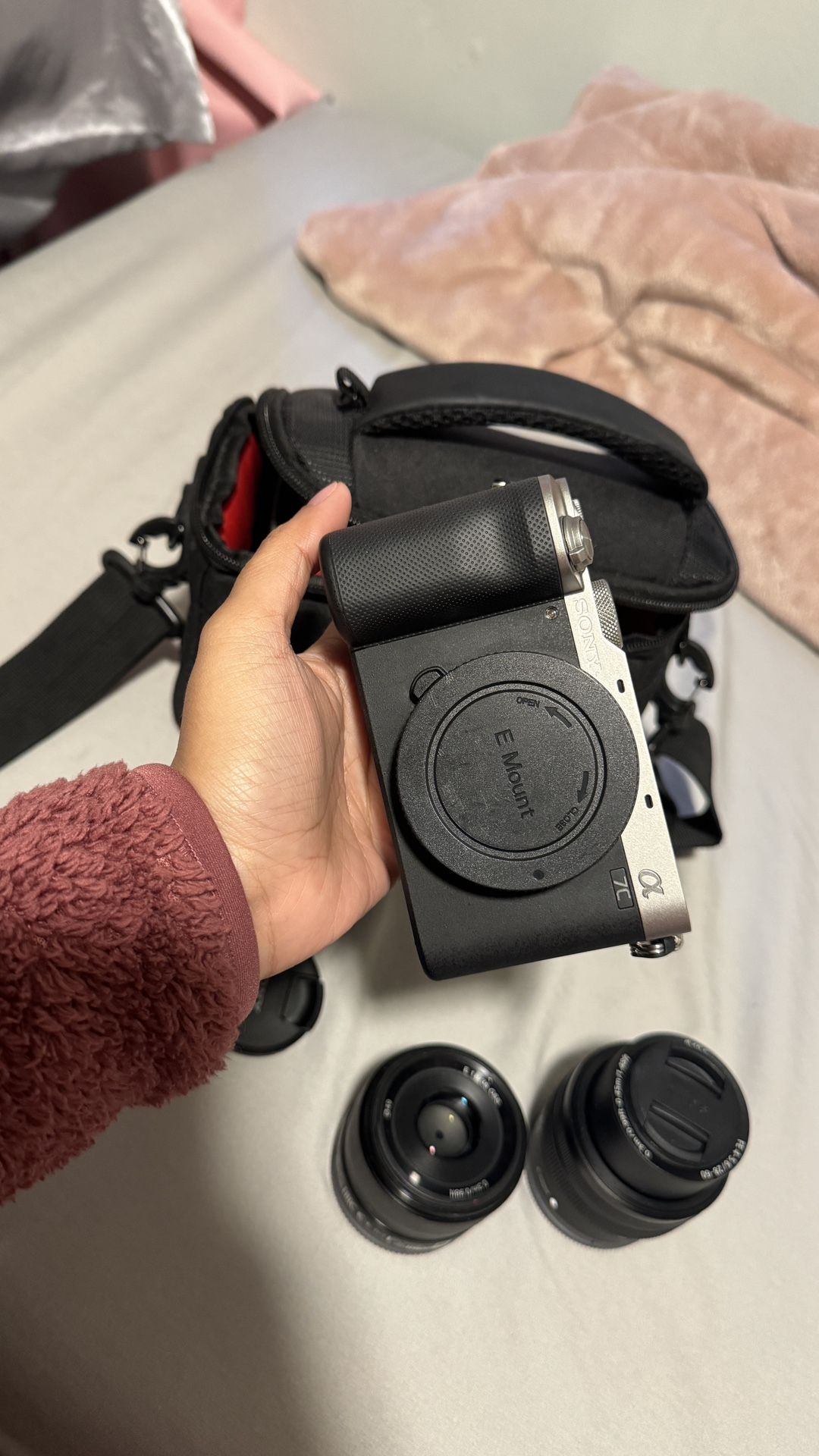 SONY ALPHA A7C MIRRORLESS CAMERA SILVER + SONY FE 20MM f/1.8 G LENS + FULL SIZE DSLR GADGET BAG + TRANSCEND 125Gb SDXC MEMORY CARD