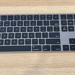 Apple Magic Keyboard second Generation EXCELLENT CONDITION