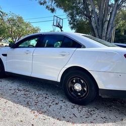 2016 Ford Taurus