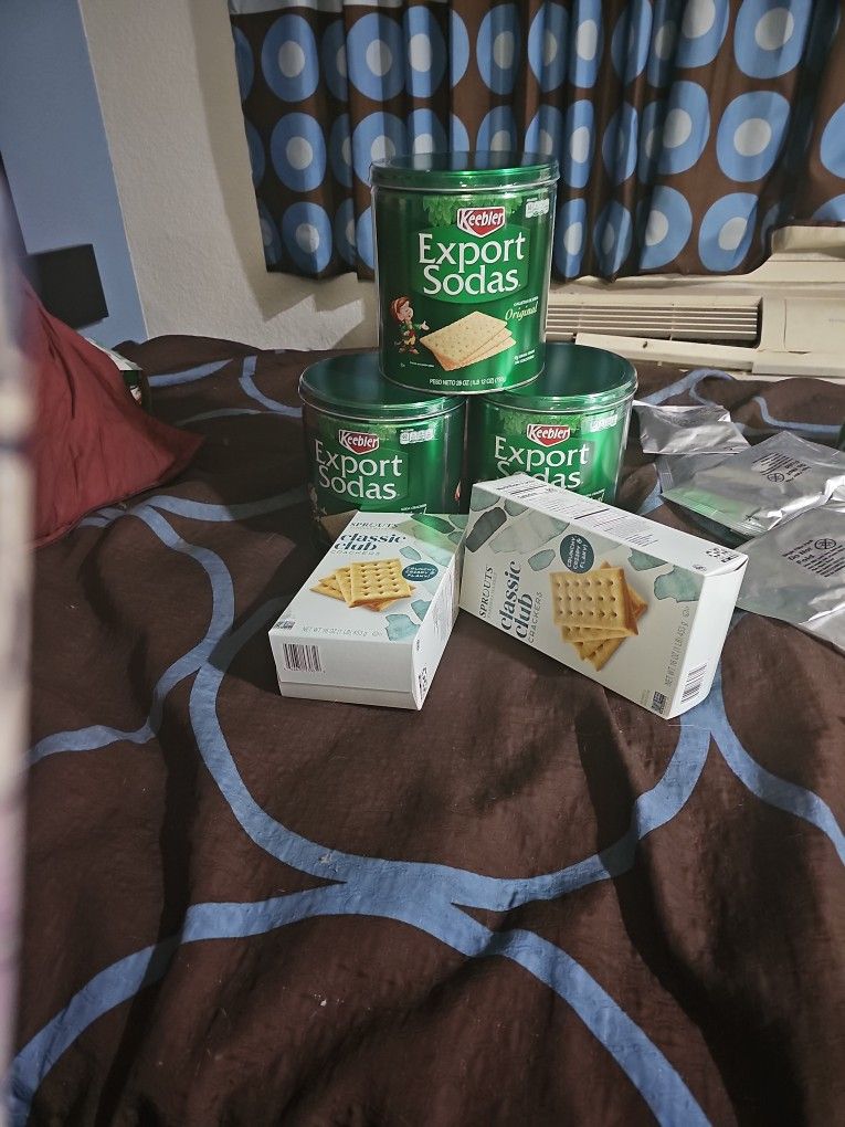 Keebler SALTINES EXPORT CRACKERS IN TIN
