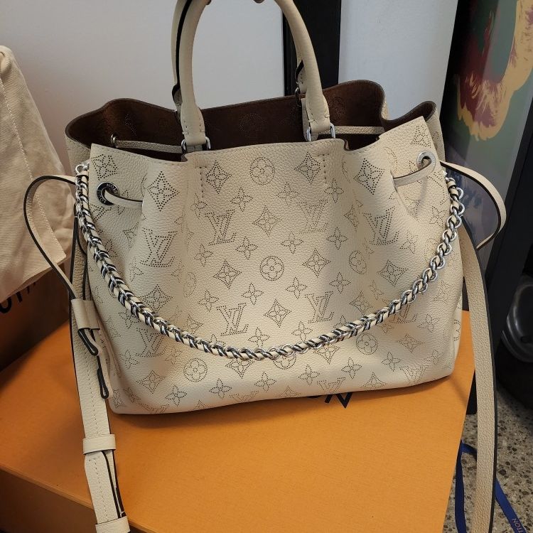 LV Bag (Originally $1800) for Sale in Long Beach, CA - OfferUp