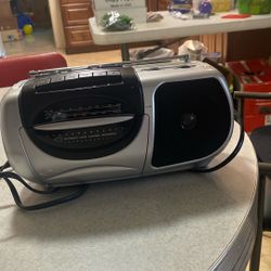 Durant and Cassette And Radio Plays Good