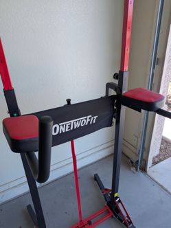 Foldable Pull Up/Dip Tower