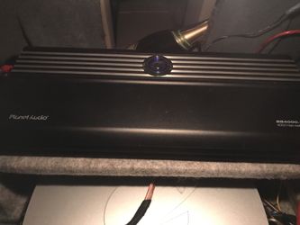Planet audio Big Bang 4000 watt amp