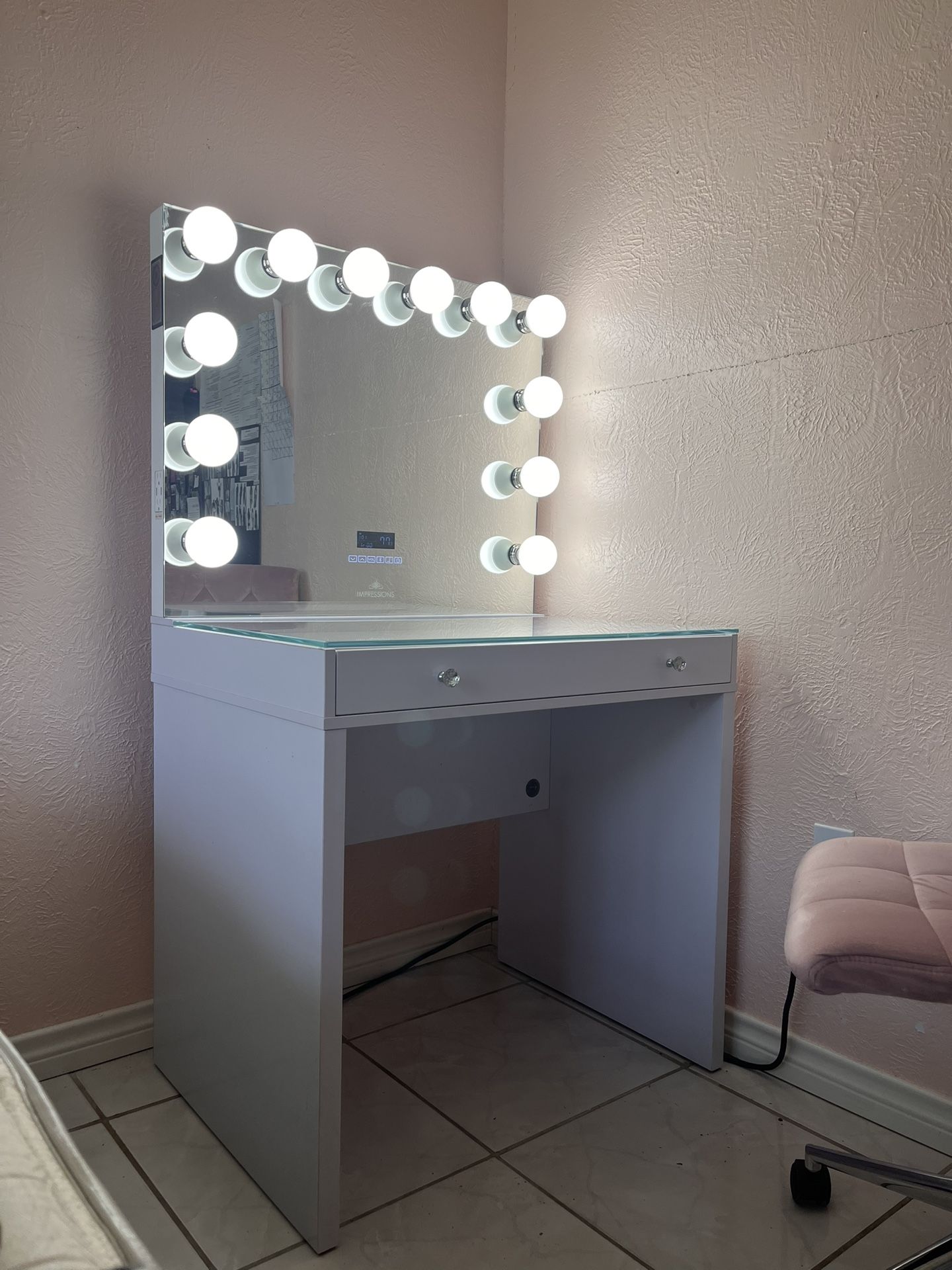 Hollywood Vanity Set with Bluetooth Speaker + Velvet Chair