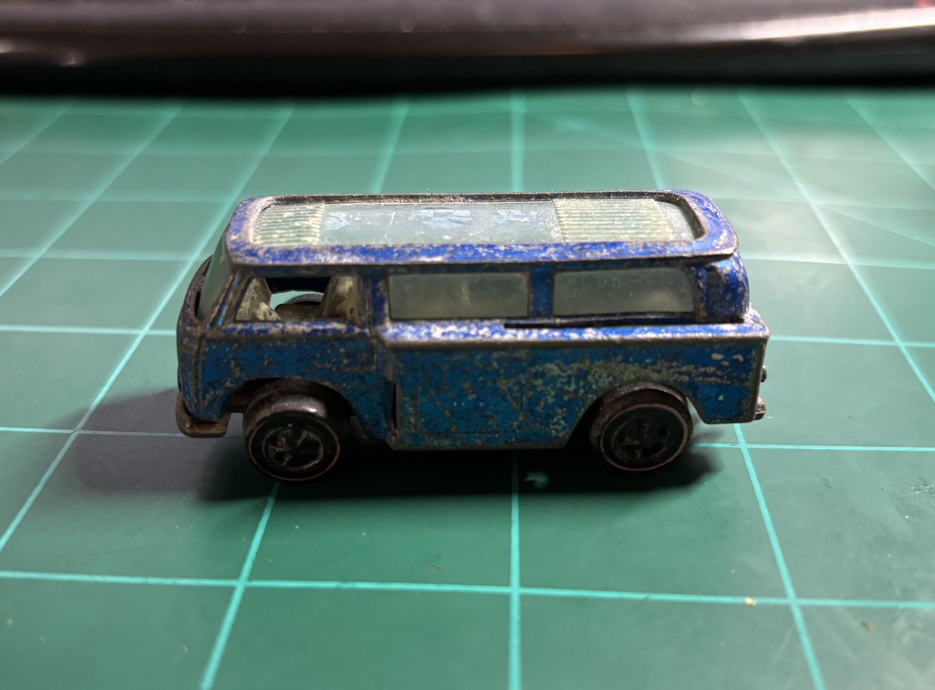 Vintage 1969 Hot Wheels Redline Blue VW Beach Bomb