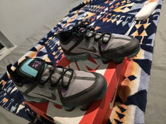 Nike Men's Size 6Y Thunder Gray Aurora Air Vapormax AJ2616-012 Like New