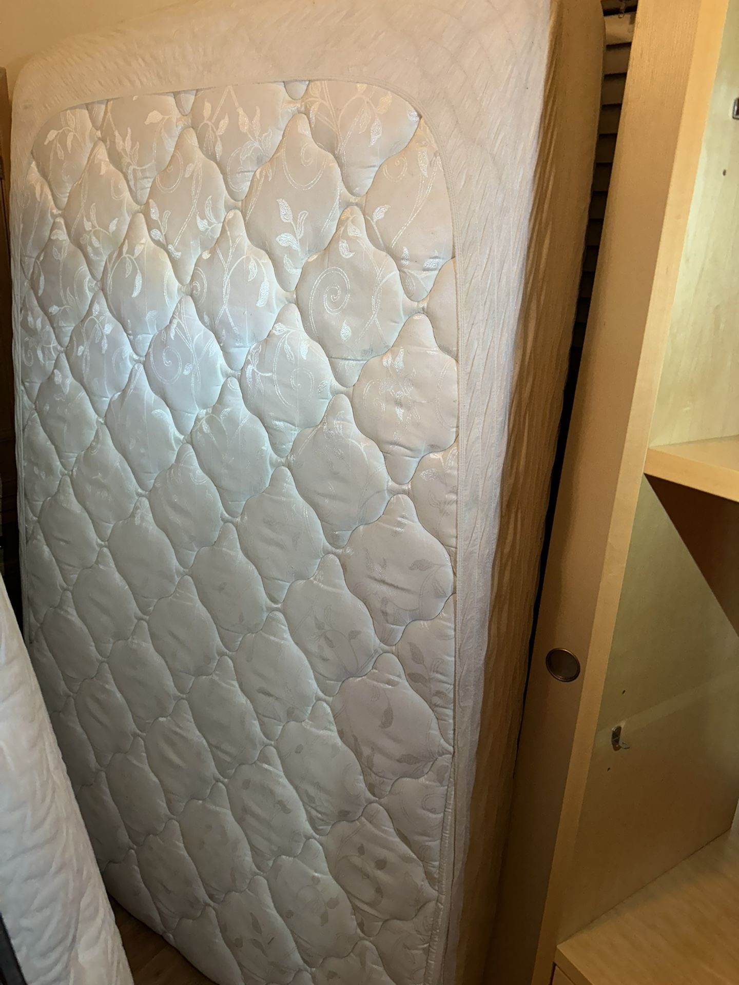 Like New Queen Size Mattress