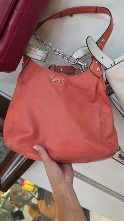 C0ACH Leather B ag