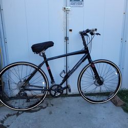 Mens ROAD BIKE in Excellent Condition!