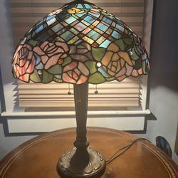 Stainglass lamp brass base
