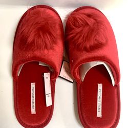Victoria's Secret Plush Pom Pom Red Slippers NWT