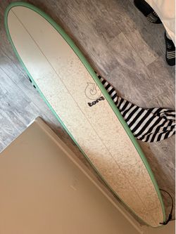 8’6 Torq surfboard