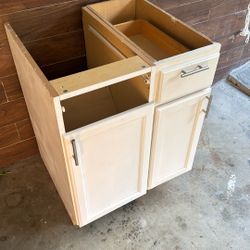 Free Kitchen Cabinet with MDF Countertop