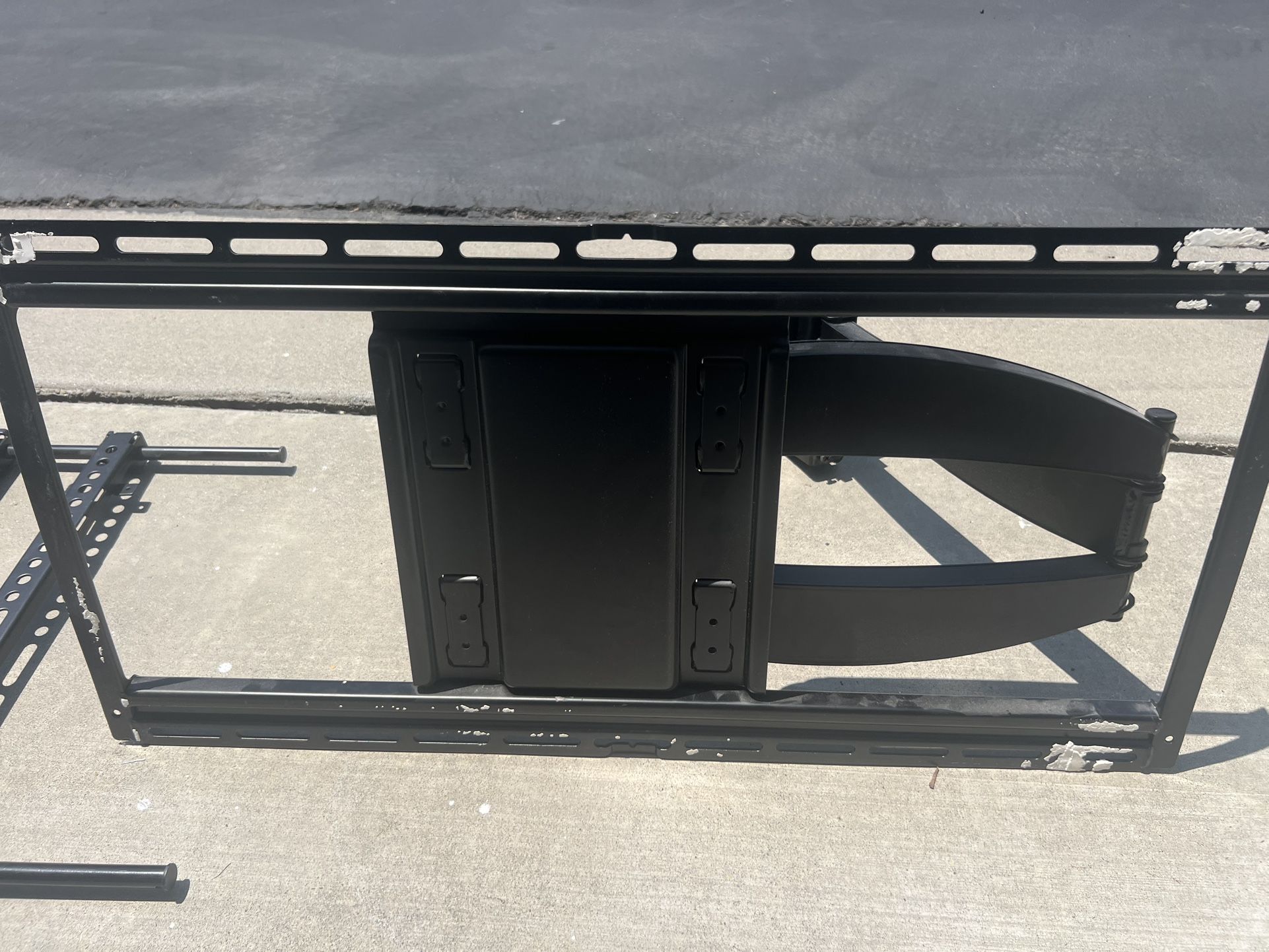 Heavy Duty TV Mounting Rack