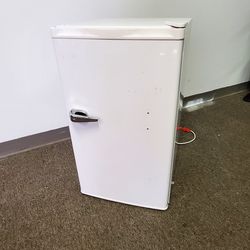  Refrigerator/Freezer Retro  (Mid-Size)