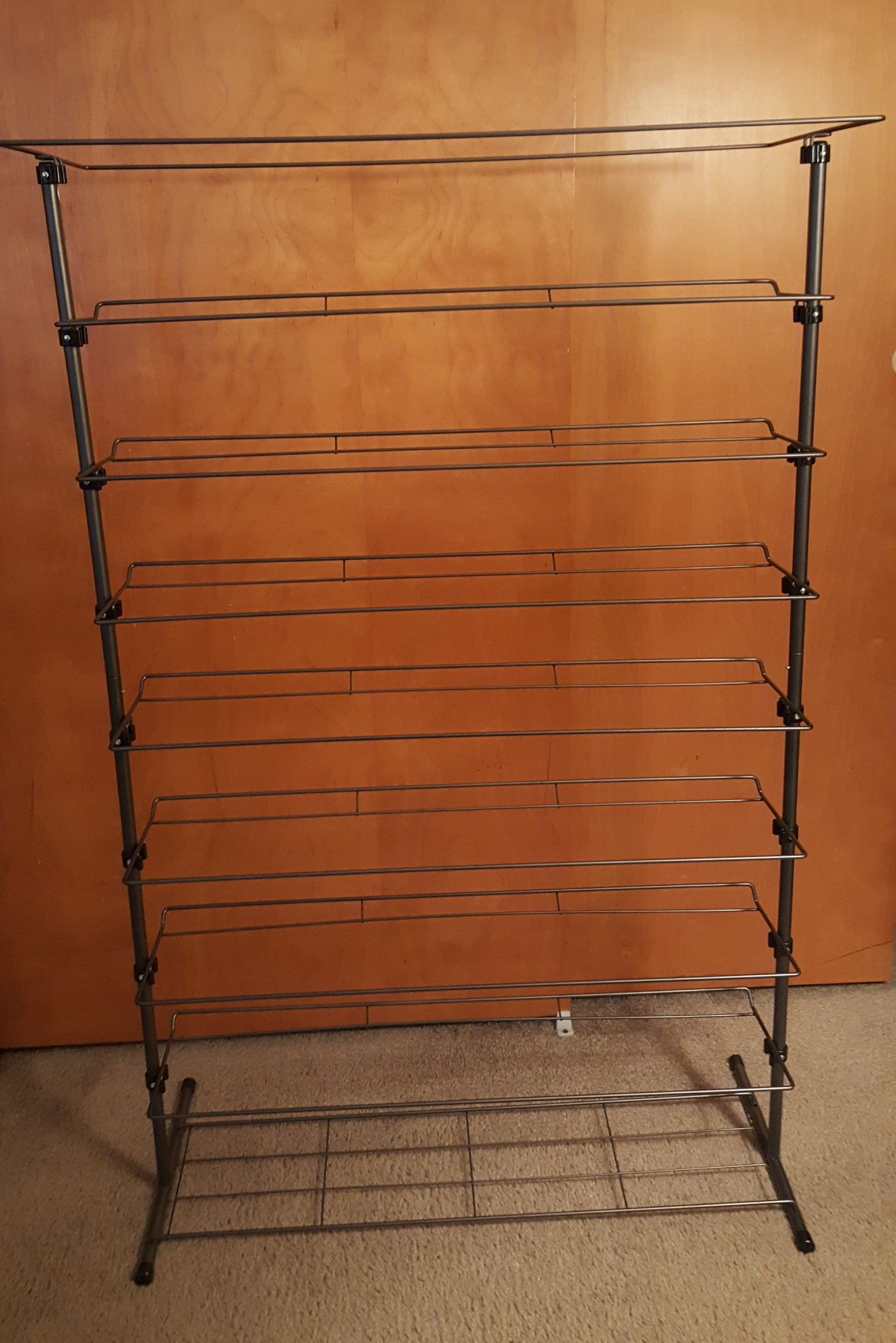 LIGHT WEIGHT SHOE RACK (PICK UP NEAR DOWNTOWN PUYALLUP)