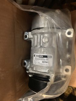 Peterbilt 337 a/c compressor