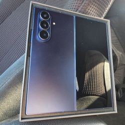 Z Fold 7 (Blue 🔵) • 256 GB • T MOBILE • Like New   (Price Firm)