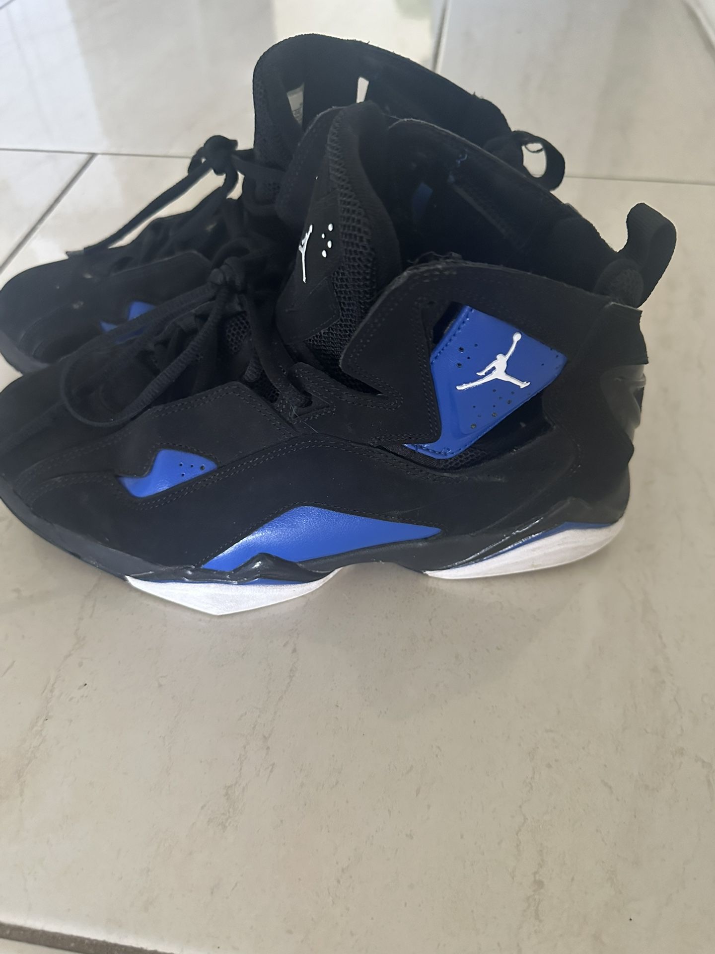 9.5 Jordans