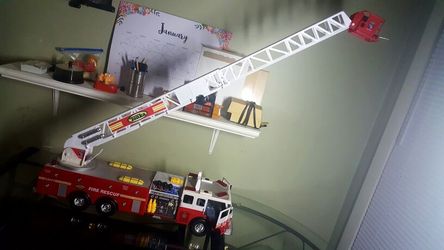 Tonka Fire Rescue Truck 36 03473 Mechanical Ladder Flashing
