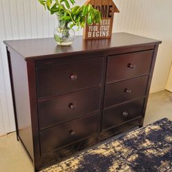 CUTE SMALL DRESSER 