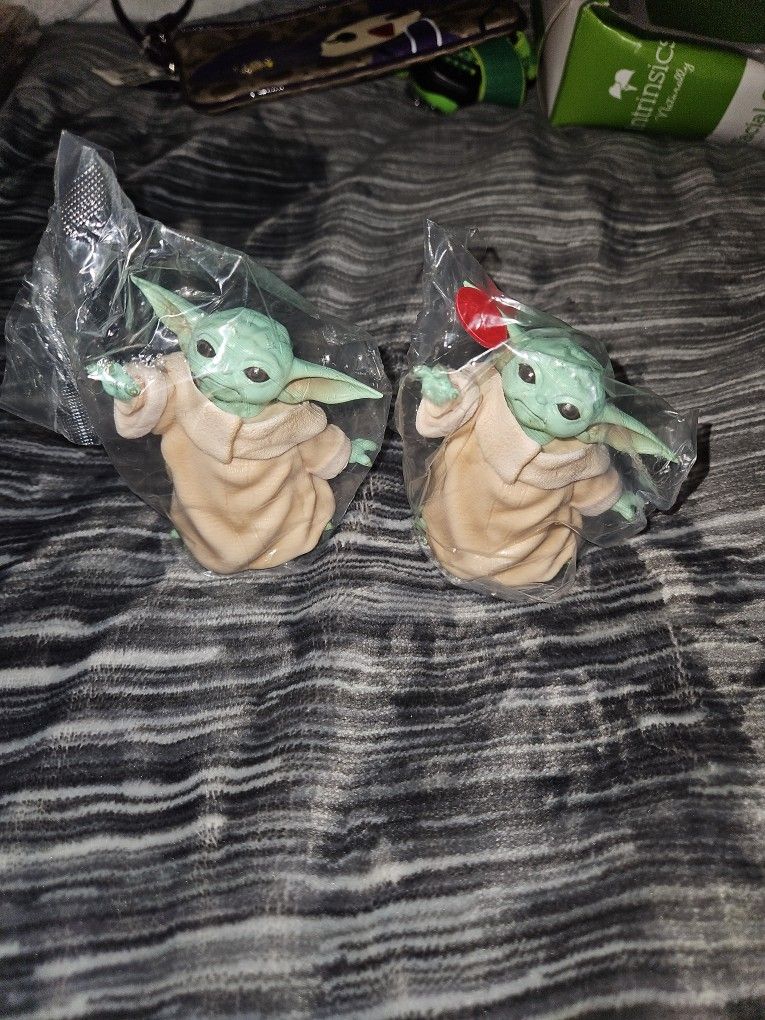 The Child Figurines 2 Pack