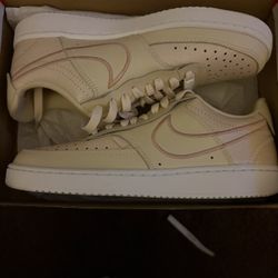 Women’s Air Force Nike Court  Vision Lo Prm