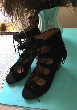NEW FRINGED HEELS