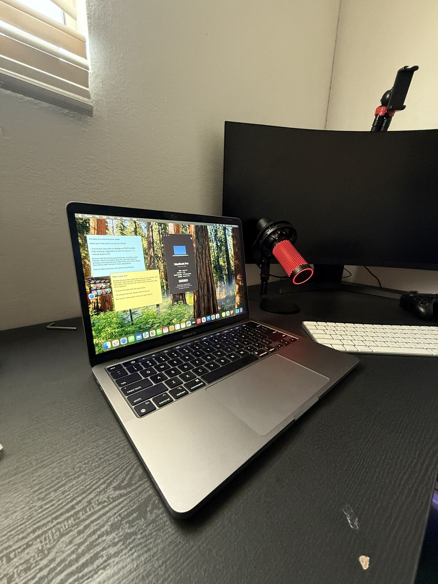 MacBook Pro 13” 💻