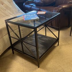 Brand new end table high-end $200 firm
