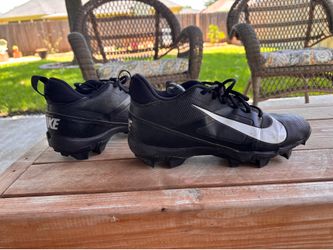 Football cleats