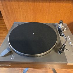 Pioneer Turntable