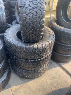 SET LT BF GOODRICH 275/70/18 SEMI NEW