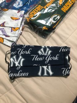 New York Yankees mask 😷
