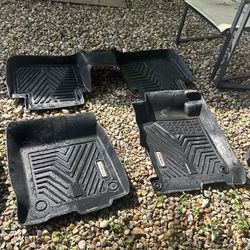 2016 4 door Honda Accord rubber mats