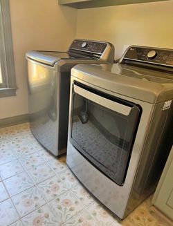 LG Washer and Dryer Set