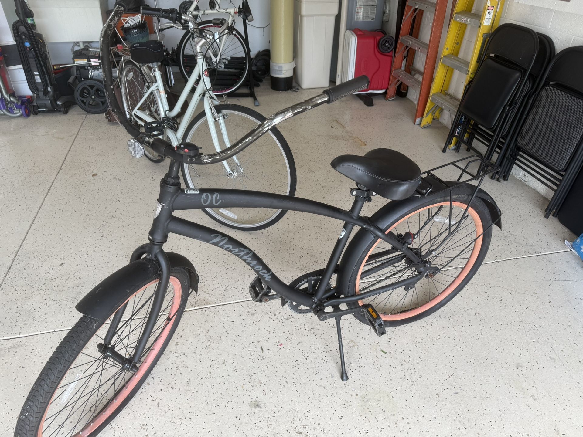 Northrock OC Beach Cruiser bicycle